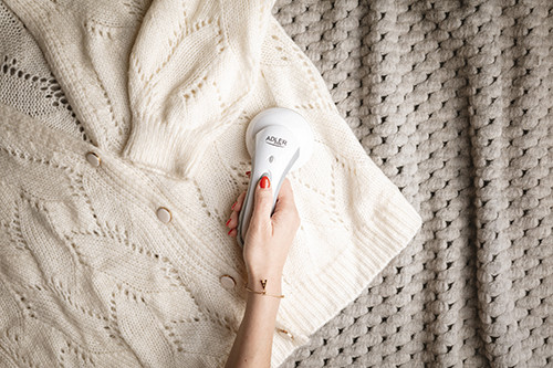 Golarka do tkanin z zasilaniem bateryjnym Adler 9616