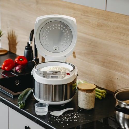 Multicooker 6 w 1 z funkcją gotowania na parze 3,25 L Adler 6420