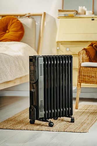 Grzejnik olejowy z pilotem LED 2500W 11 żeberek Camry 7813