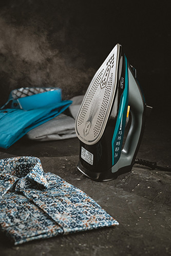 Żelazko parowe 3000W z uderzeniem pary 80g/min Adler 5032