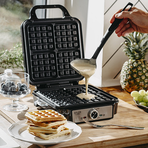 Gofrownica 1800W z nieprzywierającą powłoką - Adler 3083