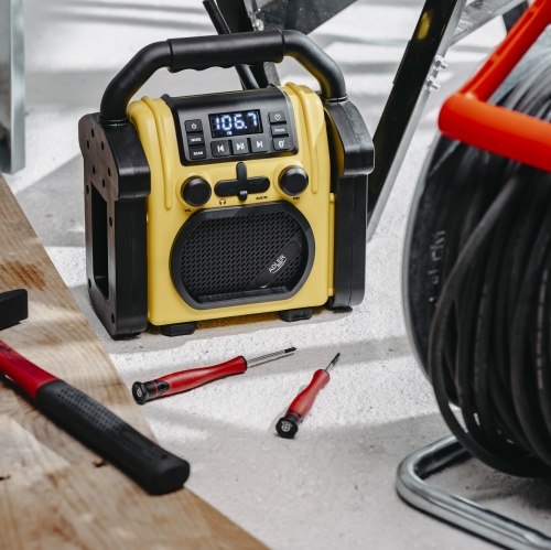 Radio budowlane Bluetooth IPX54 z ładowaniem i zasilaniem bateryjnym Adler 1911