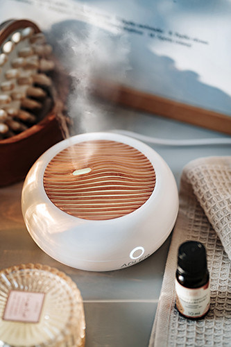 Ultradźwiękowy dyfuzor zapachowy z lampą LED i nawilżaczem Adler 7969