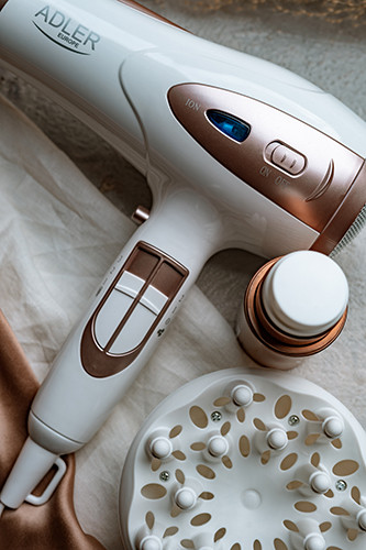 Suszarka do włosów 2200W jonizacja dyfuzor biała Adler 2248