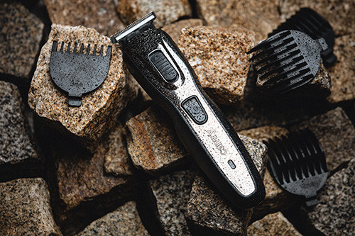 Wielofunkcyjny trymer do brody i włosów 5w1 z ładowarką Camry 2921