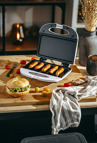 Grill elektryczny z płytą nieprzywierającą 700W Adler 3072