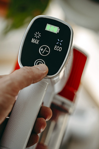 Bezprzewodowy odkurzacz pionowy 300W z filtrem F8 Adler 7051