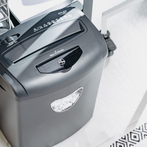 Niszczarka biurowa 10 kartek P-4 na ścinki 4mm Adler 1038