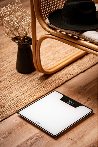 Waga łazienkowa z szkłem hartowanym LED 180kg biała Adler 8174