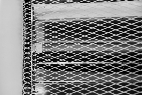 Grzejnik kwarcowy 800W z 2 poziomami mocy Adler 7709