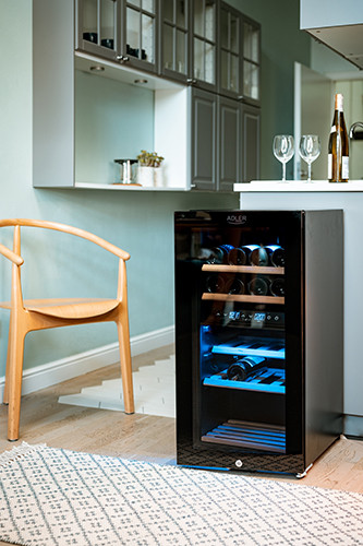 Lodówka na wino 24 butelki 60L podwójna strefa Adler 8080