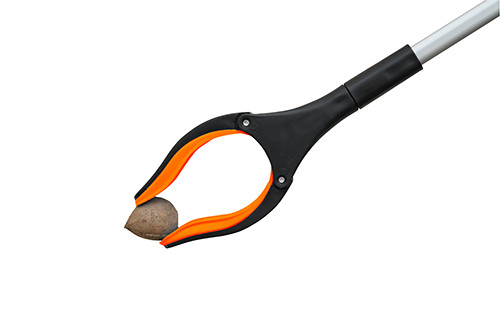 Chwytak do zbierania składany 81 cm z obrotowymi szczypcami Adler 6804