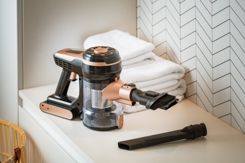 Bezprzewodowy odkurzacz pionowy bezworkowy - 40 min pracy Adler 7044