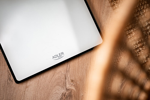 Waga łazienkowa z szkłem hartowanym LED 180kg biała Adler 8174