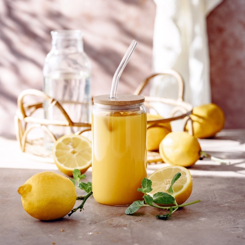 Szklany kubek z pokrywą i słomką 460 ml bambus Camry 4426