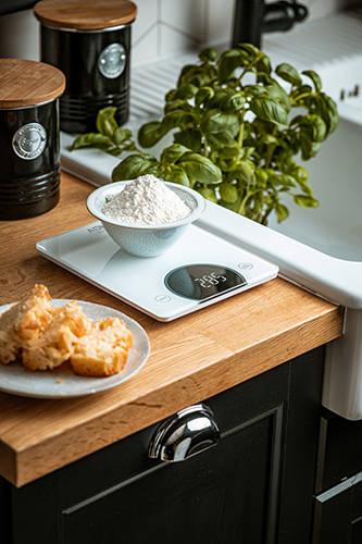 Elektroniczna waga kuchenna 10kg z wyświetlaczem LED Adler 3173