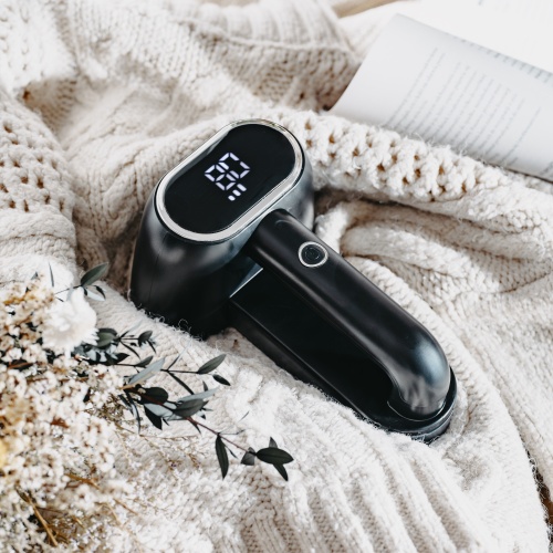 Golarka do tkanin z podwójną głowicą i wyświetlaczem LCD Adler 9622