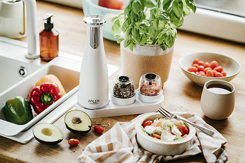 Elektryczny młynek do przypraw z podświetleniem - Zestaw 3 szt. - Adler 4449