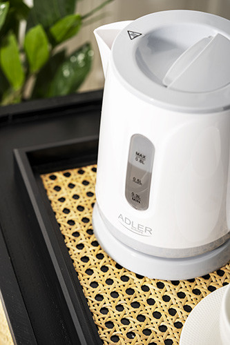 Czajnik elektryczny 0,8L z filtrem i automatycznym wyłączaniem Adler 1371