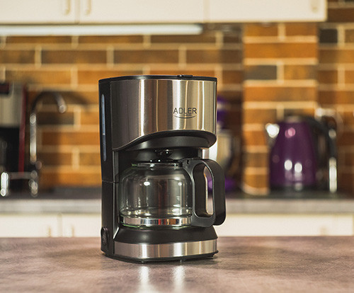 Ekspres przelewowy 0,7L z podgrzewaniem Adler 4407