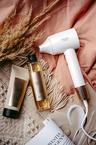 Suszarka do włosów z silnikiem bezszczotkowym i jonizacją Adler 2272