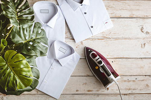 Żelazko parowe 3000W z funkcją samooczyszczania Adler 5022