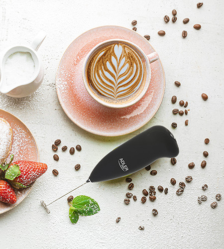 Spieniacz do mleka automatyczny z gumowaną obudową Adler 4491