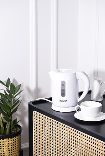 Czajnik elektryczny 0,8L z filtrem i automatycznym wyłączaniem Mesko 1376