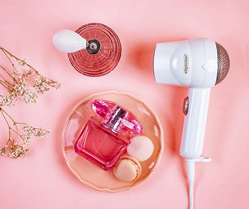 Suszarka 1400W z 2 ustawieniami temperatury i koncentratorem Mesko 2275