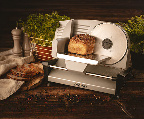 Krajalnica do wędlin i sera z regulacją grubości Mesko 4704